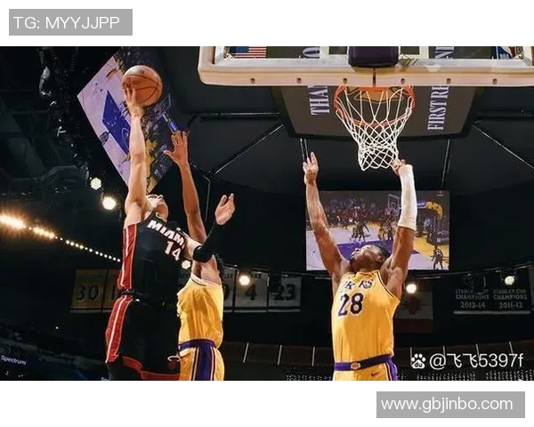 湖人对决热火总决赛第四场精彩回放分析与精彩瞬间回顾