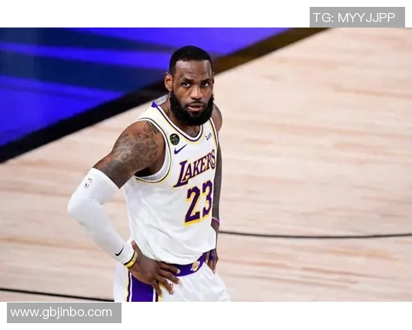 詹姆斯三分球助力湖人对决热火NBA总决赛精彩瞬间回顾